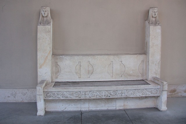 他设立了一 他设立了一